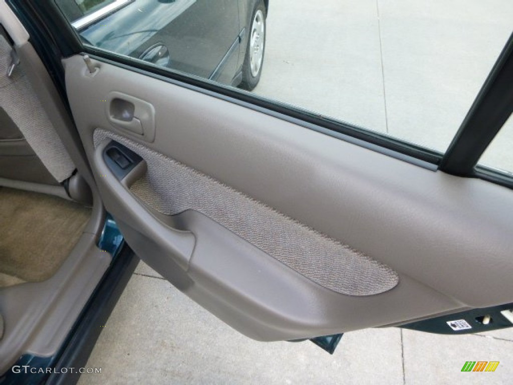 1997 Civic EX Sedan - Cypress Green Metallic / Beige photo #13