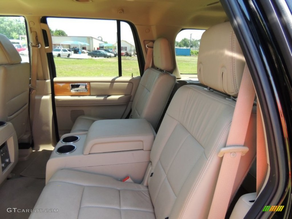 2008 Navigator Luxury - Black / Camel/Sand Piping photo #13