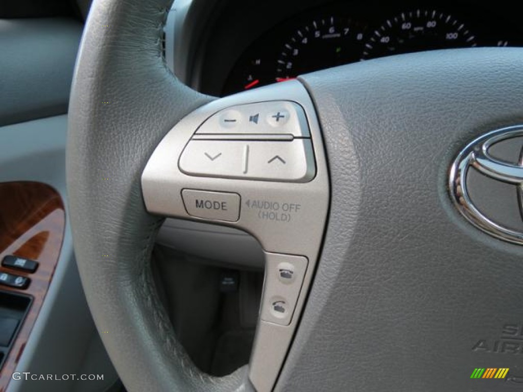 2009 Toyota Camry XLE Controls Photo #80976920