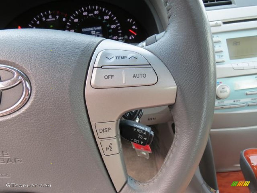 2009 Toyota Camry XLE Controls Photo #80976945