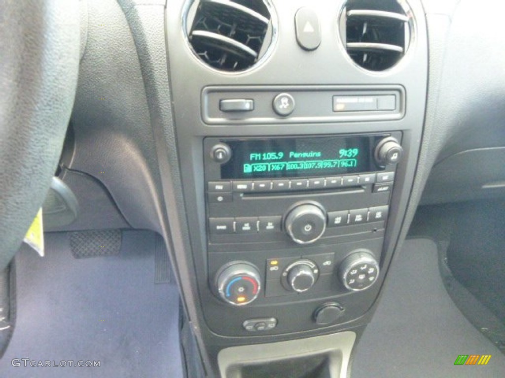 2009 Chevrolet HHR LT Controls Photo #80977145