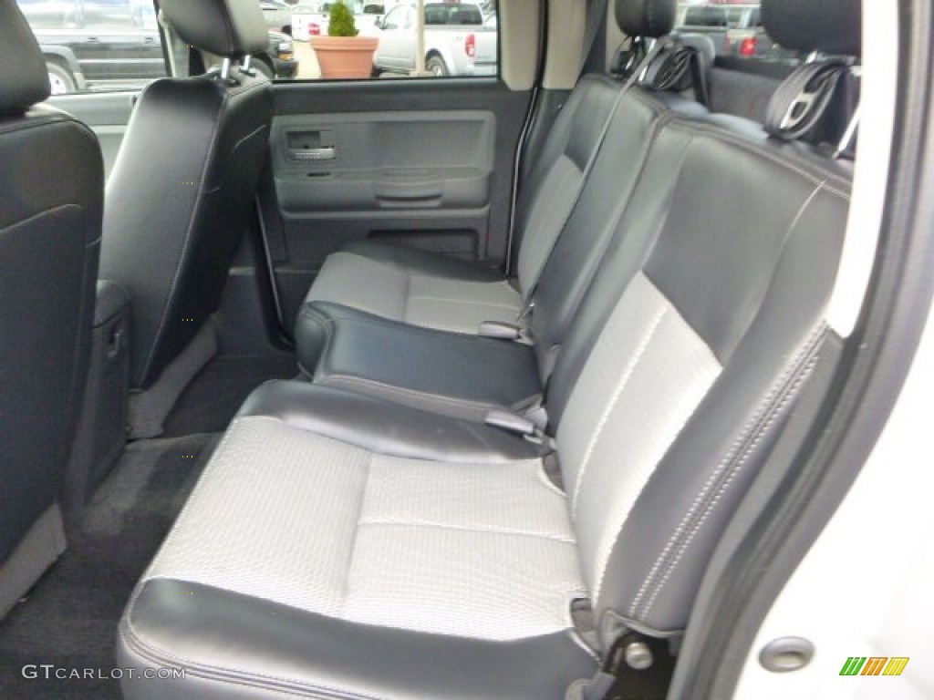 2008 Dodge Dakota Sport Crew Cab 4x4 Rear Seat Photo #80977446