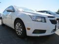 Summit White - Cruze LT Photo No. 4
