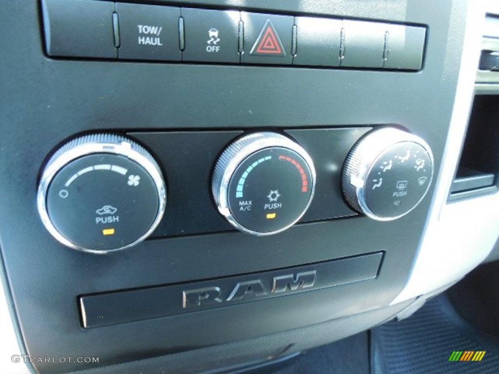 2010 Dodge Ram 1500 SLT Quad Cab 4x4 Controls Photo #80978291