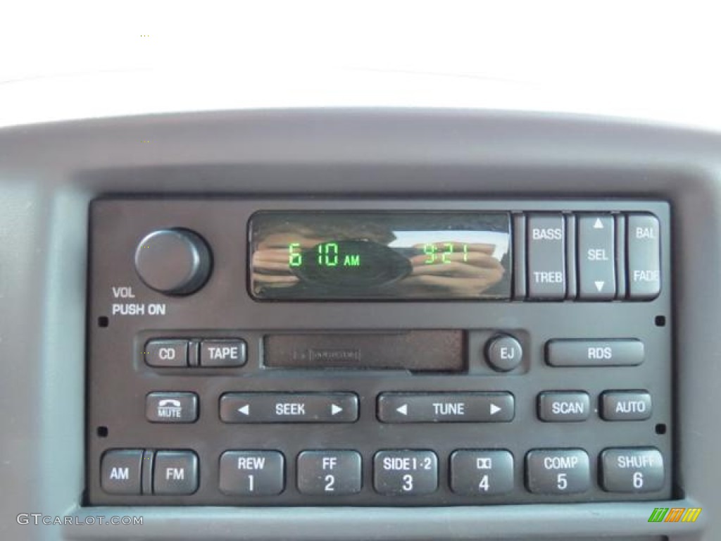 2002 Ford F150 XLT Regular Cab Audio System Photo #80979019