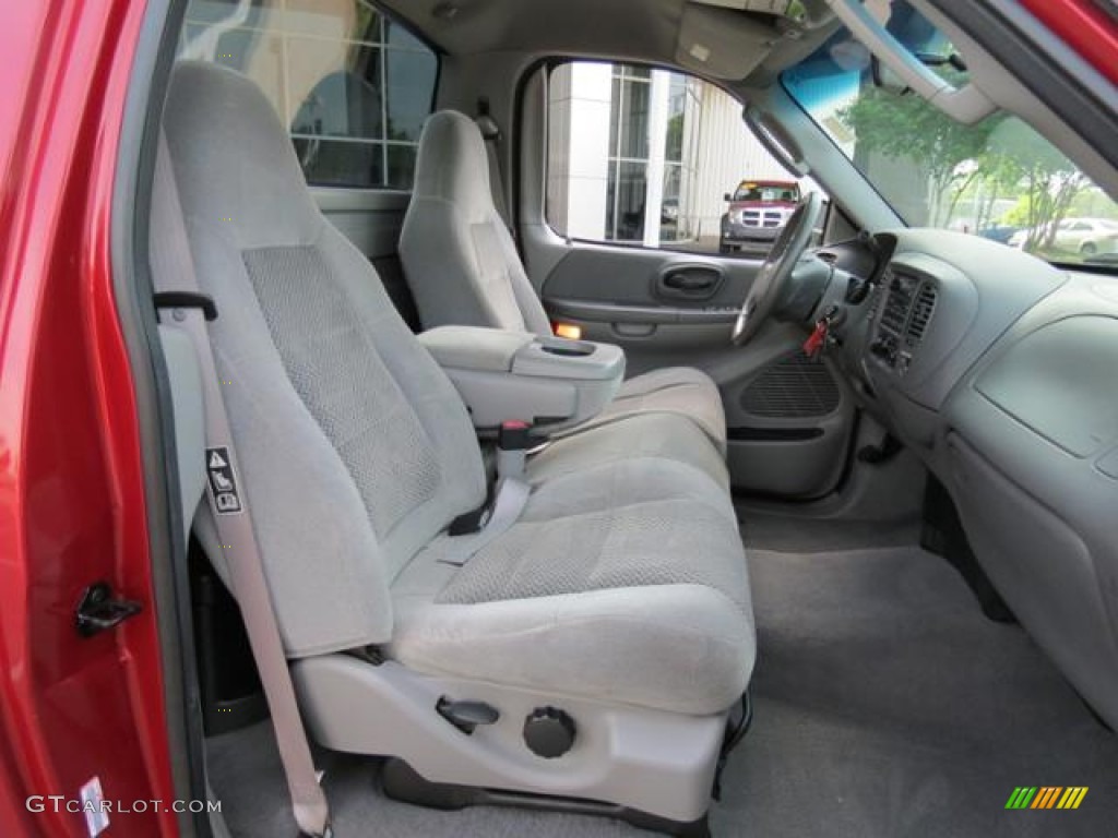 Medium Graphite Interior 2002 Ford F150 XLT Regular Cab Photo #80979281