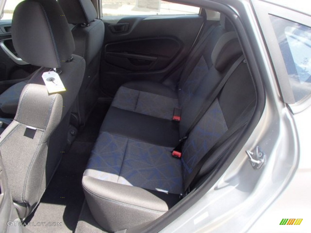 2013 Fiesta SE Hatchback - Ingot Silver / Charcoal Black photo #13