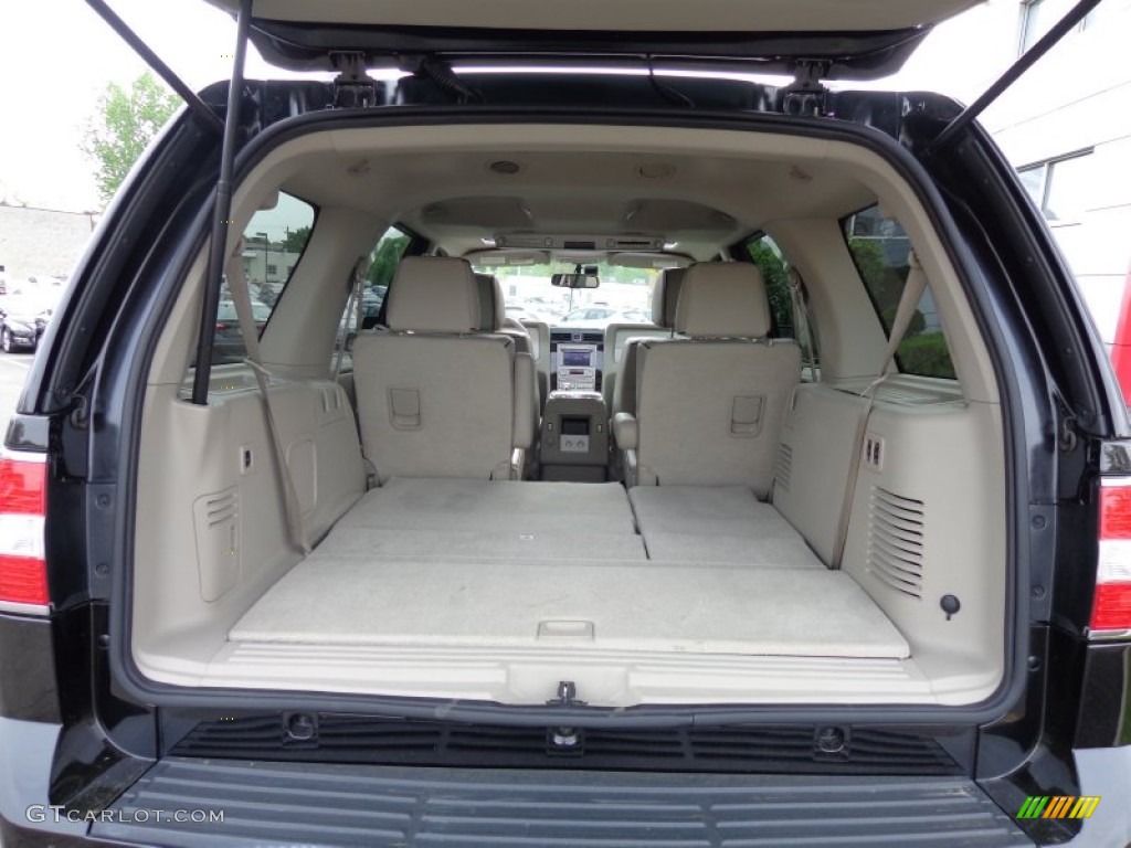 2010 Lincoln Navigator Limited Edition 4x4 Trunk Photo #80981195