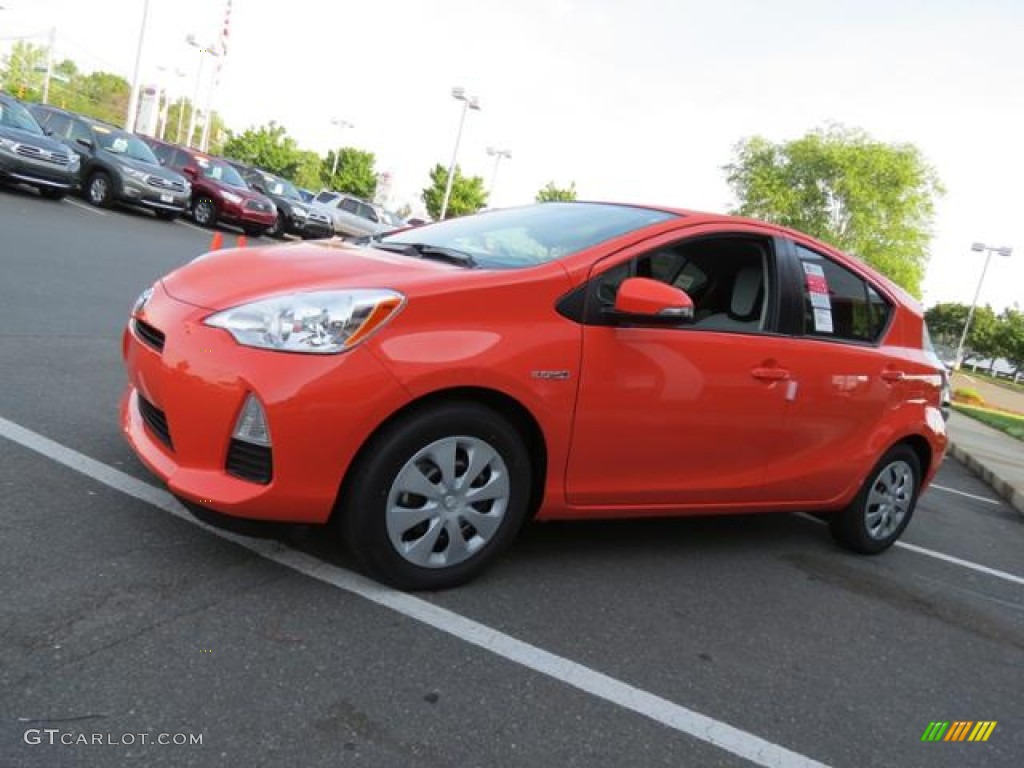 Habanero 2013 Toyota Prius c Hybrid One Exterior Photo #80983523