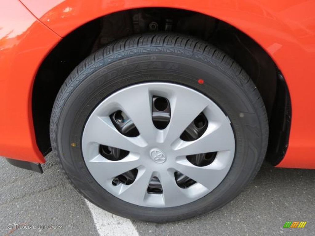 2013 Toyota Prius c Hybrid One Wheel Photo #80983541