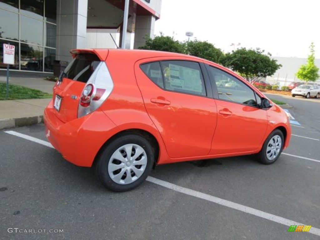 Habanero 2013 Toyota Prius c Hybrid One Exterior Photo #80983900