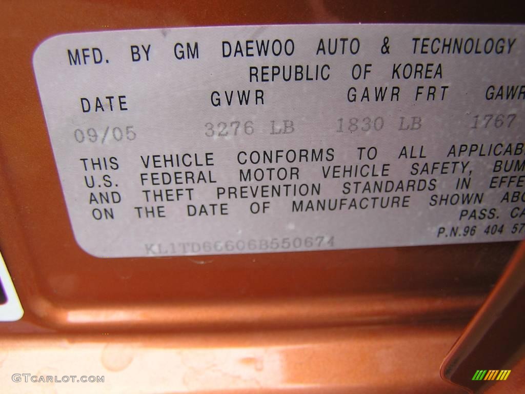 2006 Aveo LS Hatchback - Spicy Orange / Charcoal photo #18
