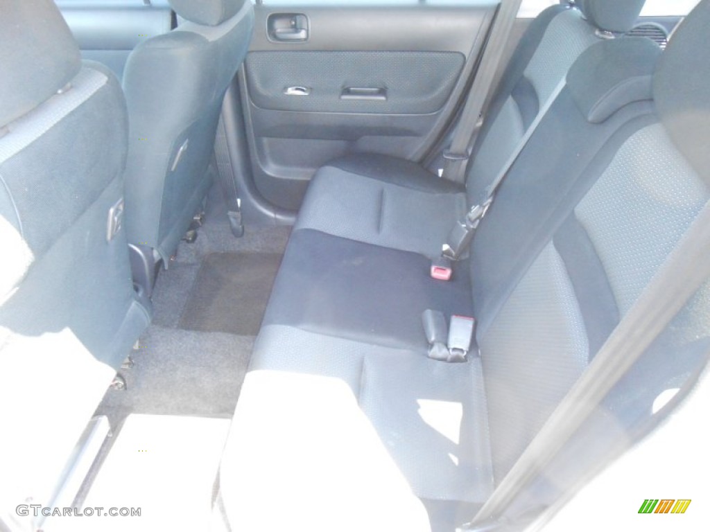 2006 xB  - Polar White / Dark Charcoal photo #4