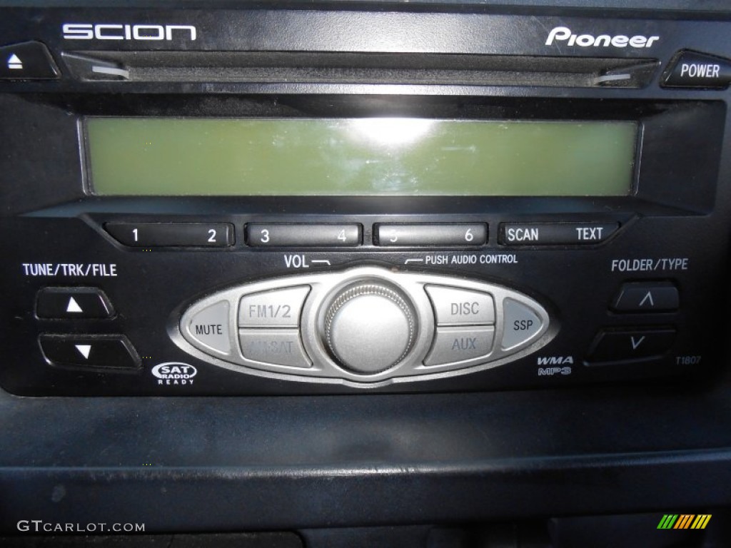 2006 xB  - Polar White / Dark Charcoal photo #15