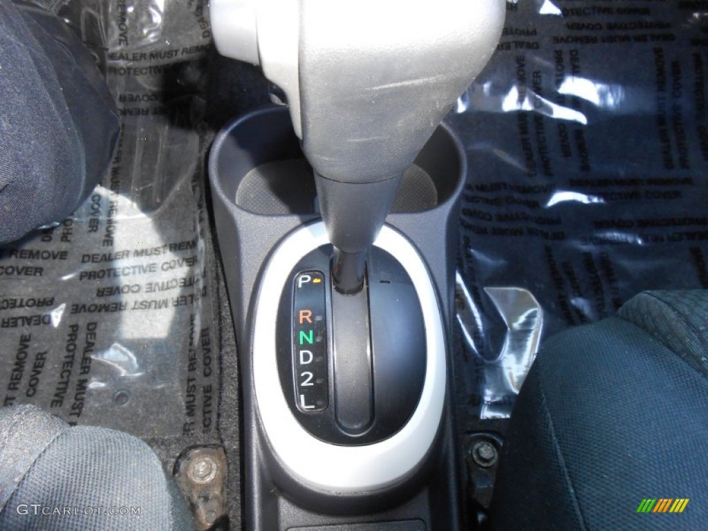 2006 xB  - Polar White / Dark Charcoal photo #17