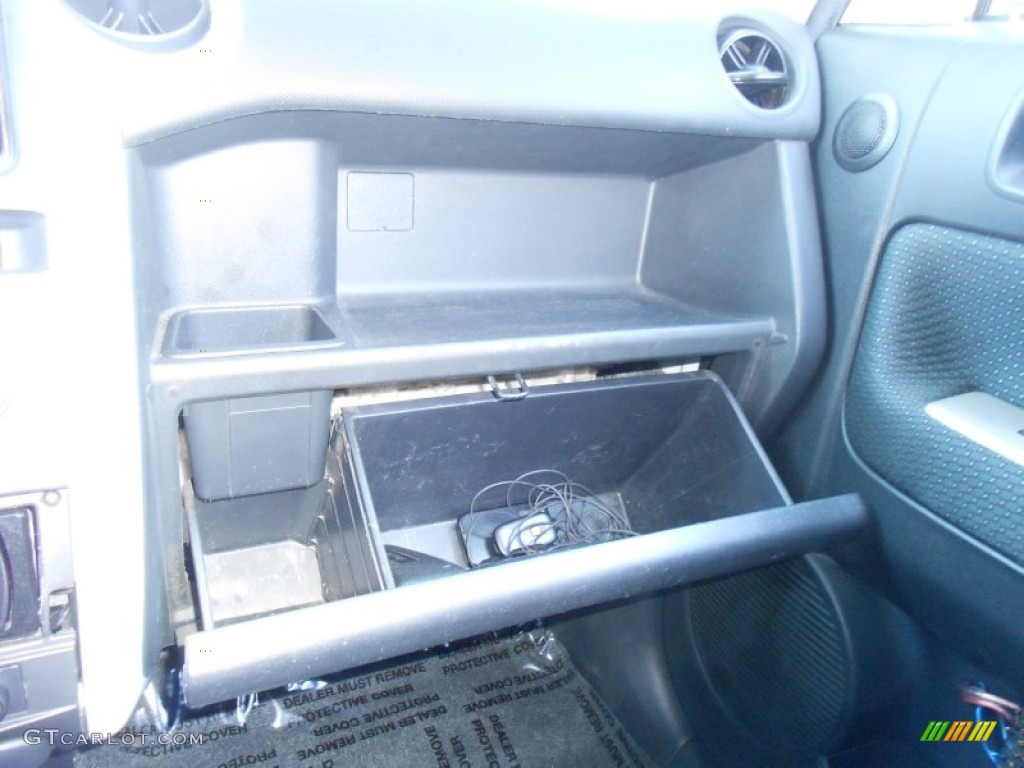 2006 xB  - Polar White / Dark Charcoal photo #20