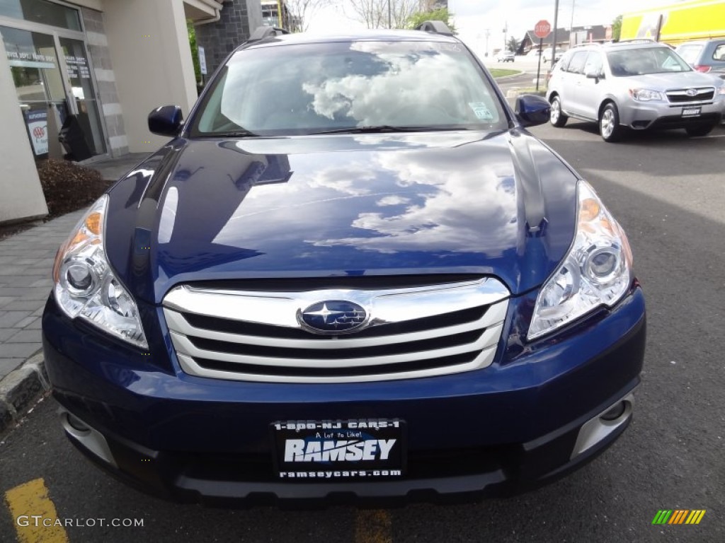 2010 Outback 2.5i Premium Wagon - Azurite Blue Pearl / Warm Ivory photo #11