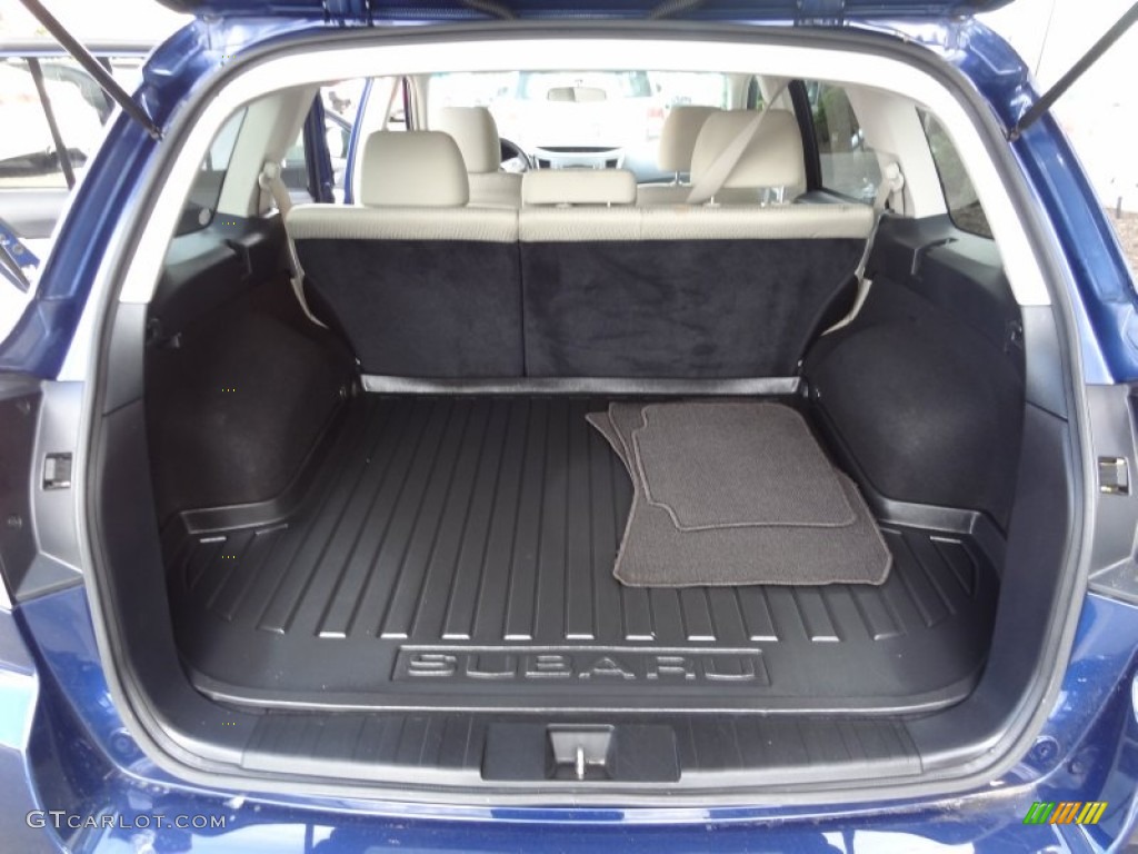 2010 Subaru Outback 2.5i Premium Wagon Trunk Photo #80987548