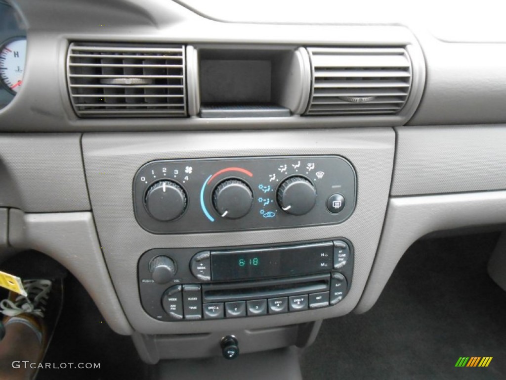 2006 Dodge Stratus SXT Sedan Controls Photo #80990633