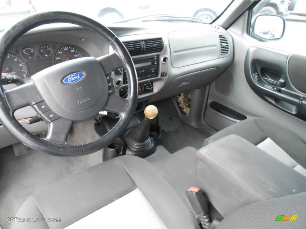 Medium Dark Flint Interior 2004 Ford Ranger XLT SuperCab 4x4 Photo #80991455