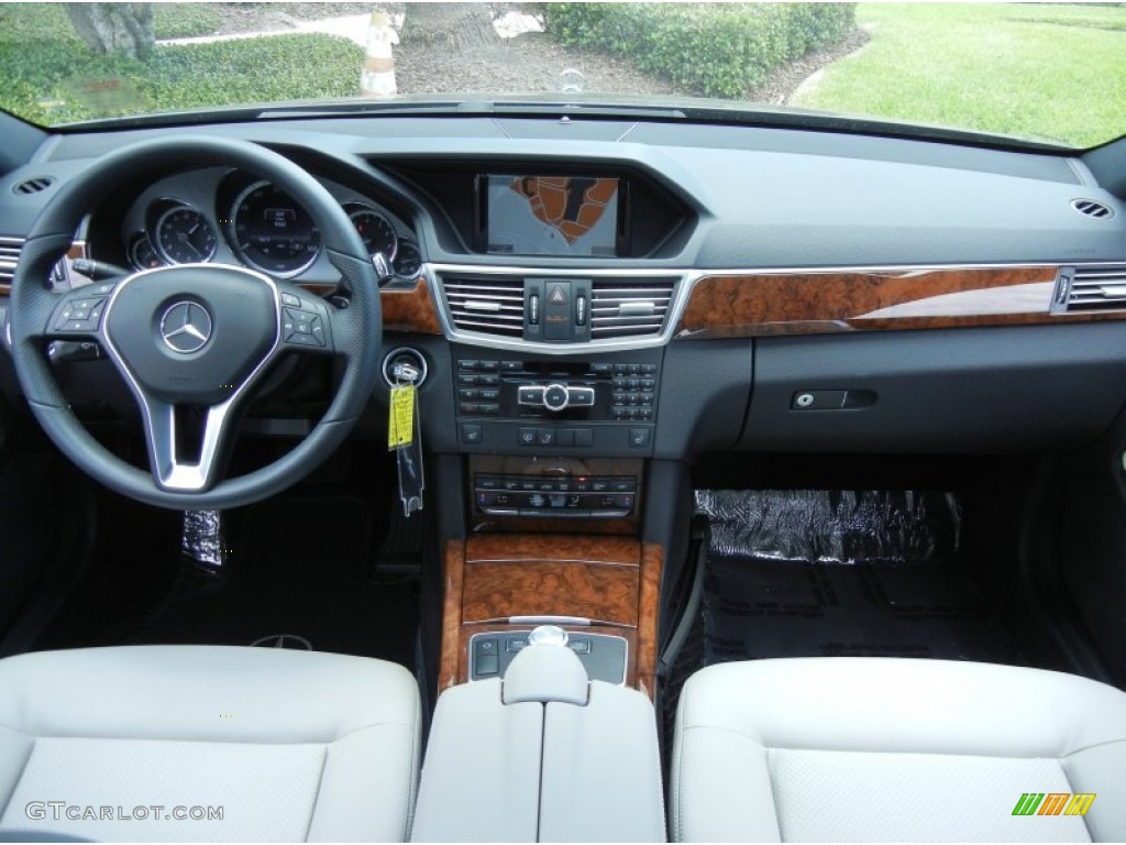 2013 Mercedes-Benz E 350 Sedan Ash/Black Dashboard Photo #80993000