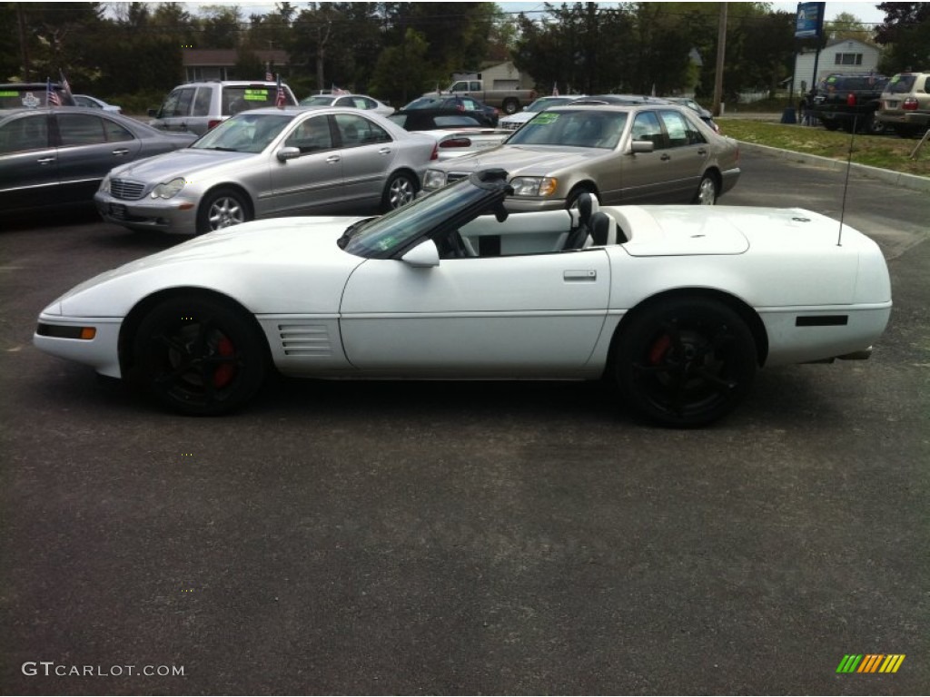 Arctic White 1993 Chevrolet Corvette Convertible Exterior Photo #80996118