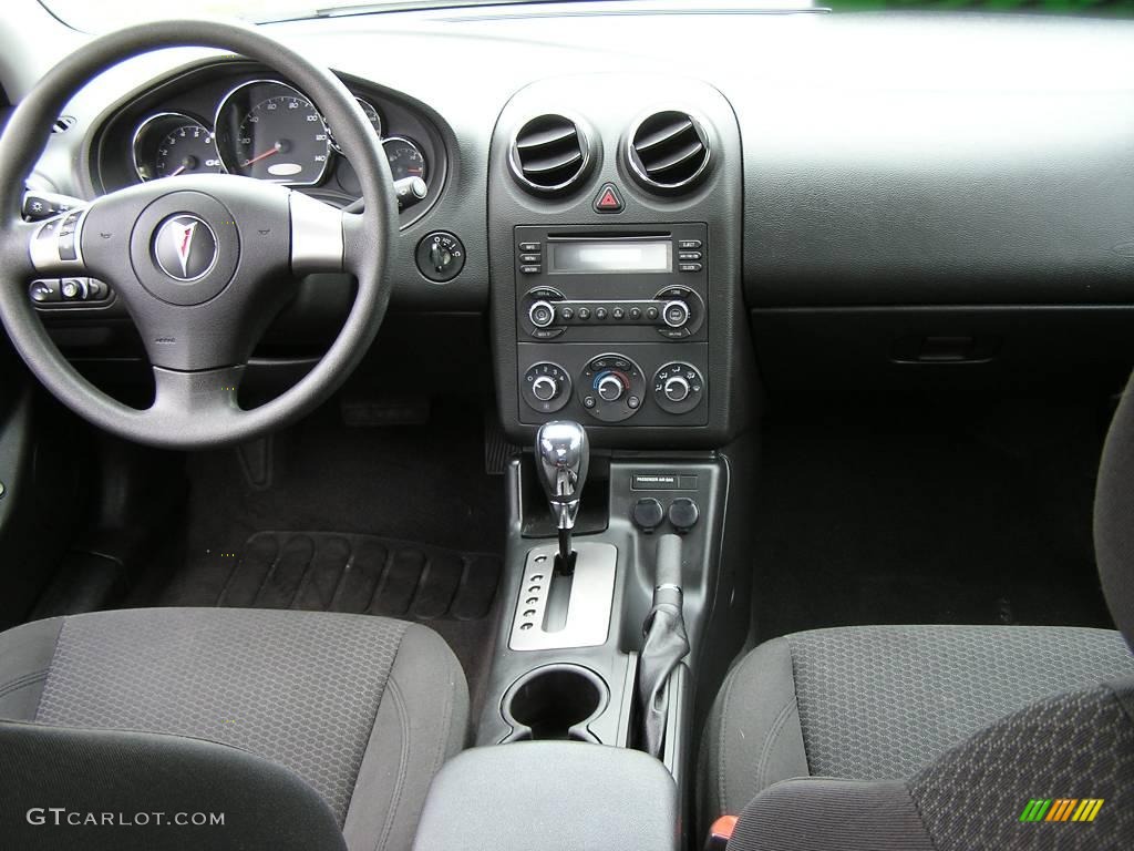 2006 G6 Sedan - Ivory White / Ebony photo #8