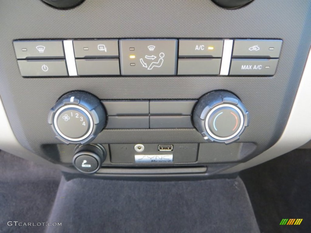 2010 Ford F150 XLT SuperCrew Controls Photo #80998154