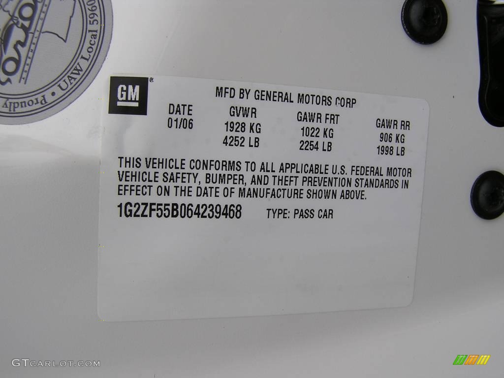 2006 G6 Sedan - Ivory White / Ebony photo #17