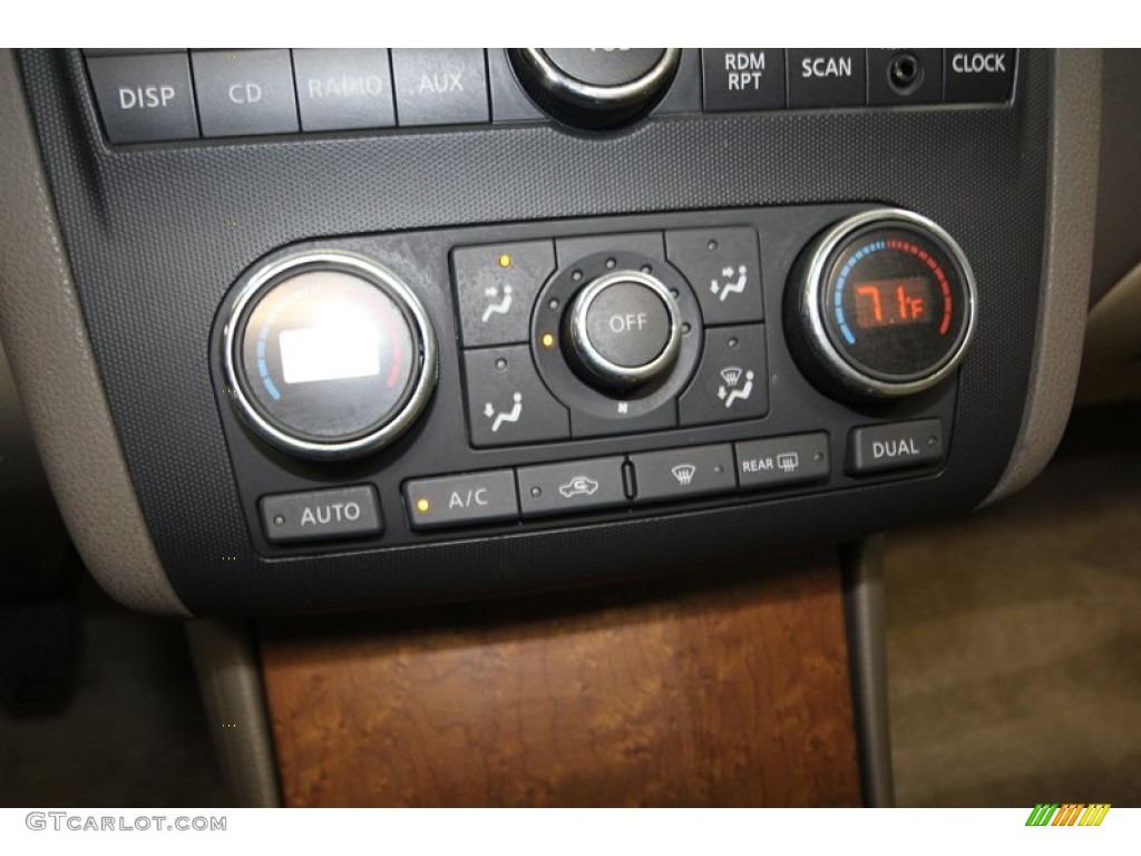 2008 Nissan Altima 3.5 SE Coupe Controls Photo #80998568