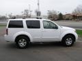 2005 Avalanche White Nissan Pathfinder XE 4x4  photo #5