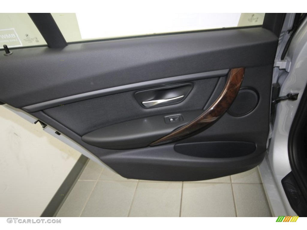 2013 BMW 3 Series 320i Sedan Black Door Panel Photo #81000971