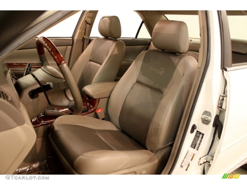 Taupe Interior 2004 Toyota Camry LE Photo #81002617