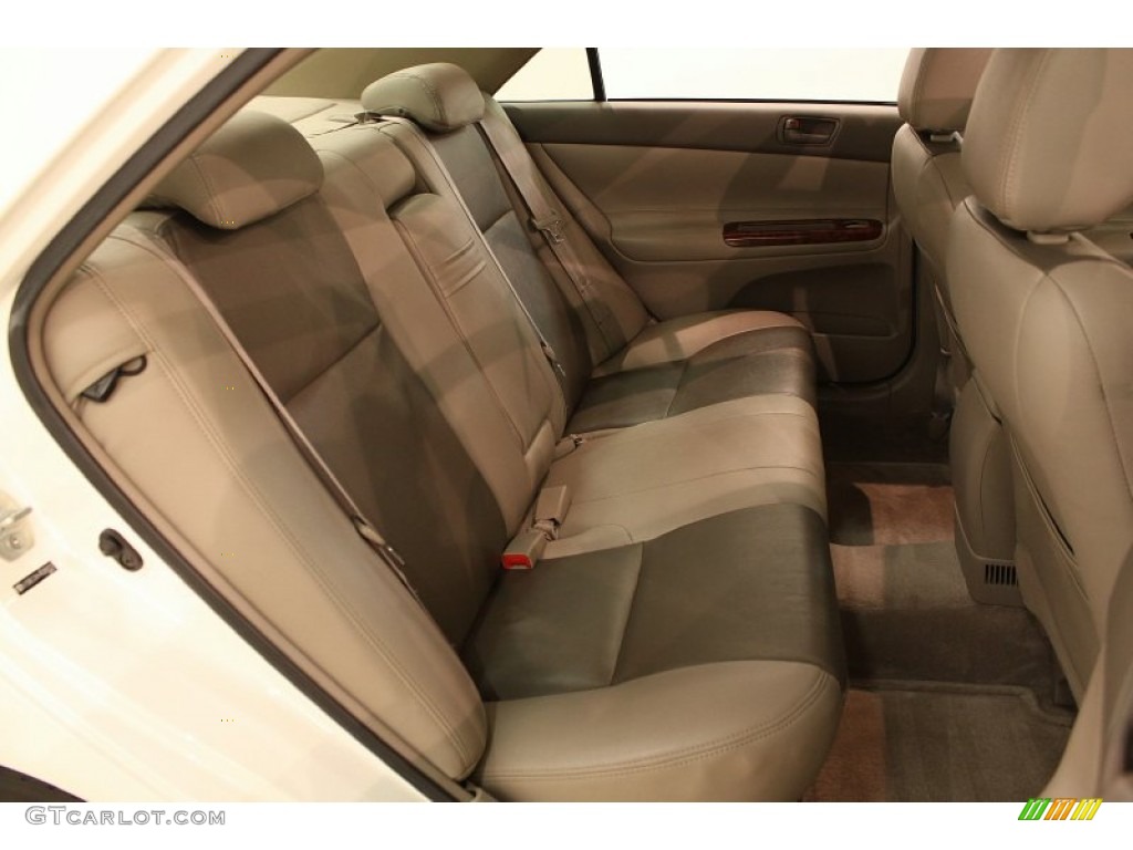 2004 Toyota Camry LE Rear Seat Photo #81002792