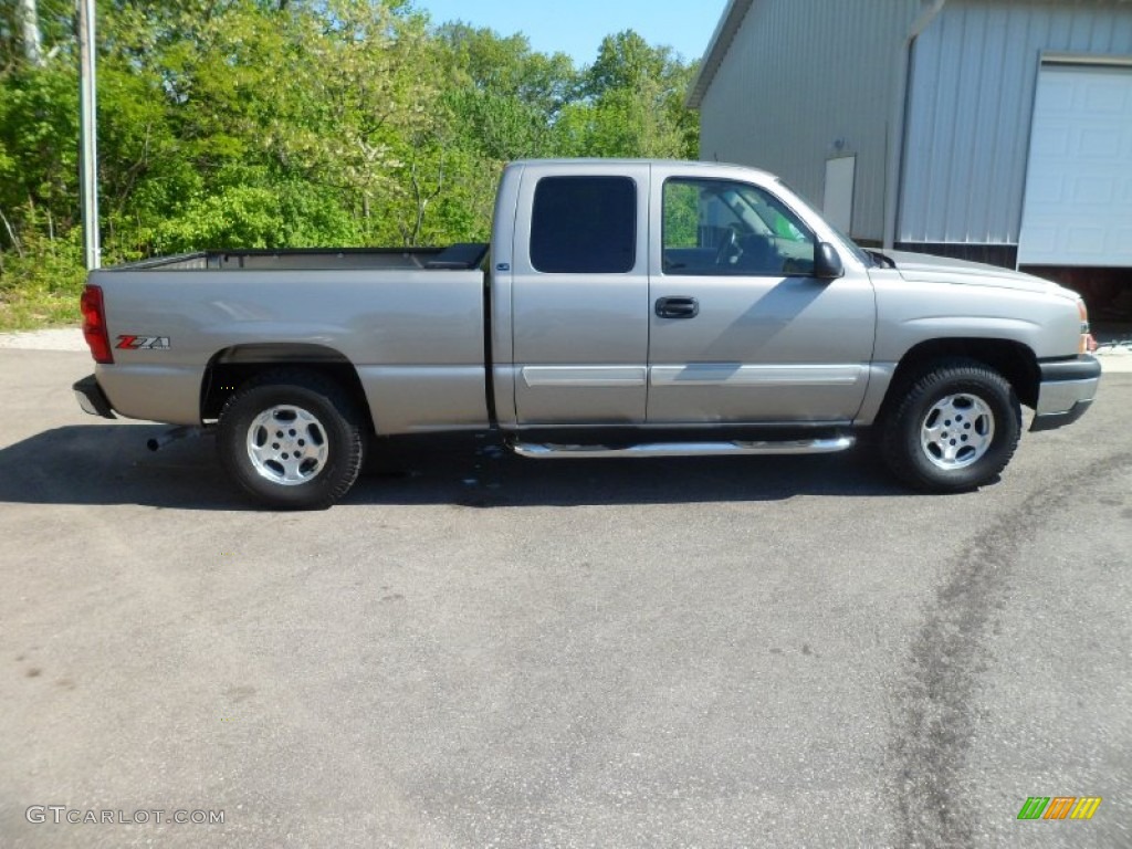 2003 Silverado 1500 LS Extended Cab 4x4 - Light Pewter Metallic / Dark Charcoal photo #2