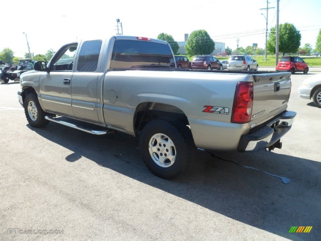 2003 Silverado 1500 LS Extended Cab 4x4 - Light Pewter Metallic / Dark Charcoal photo #5