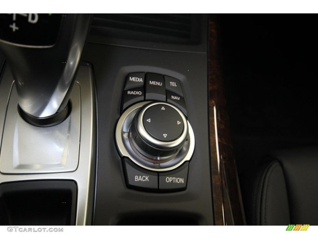 2013 X5 xDrive 35i Sport Activity - Platinum Gray Metallic / Black photo #22