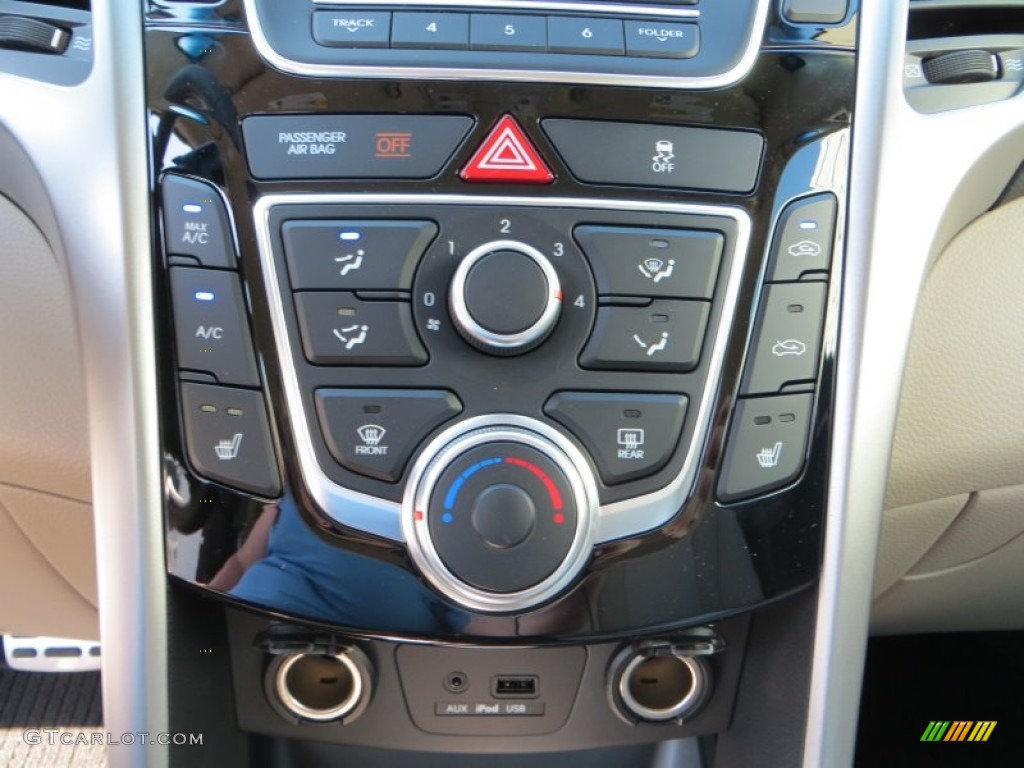 2013 Elantra GT - Volcanic Red / Beige photo #28