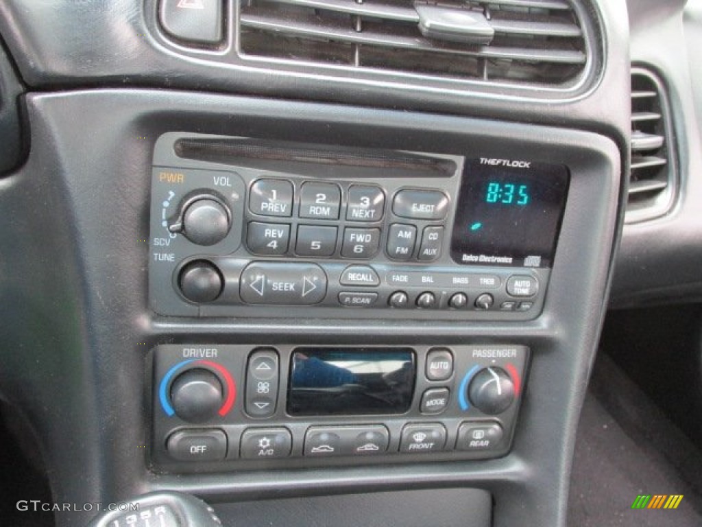 2003 Chevrolet Corvette Coupe Controls Photo #81007321
