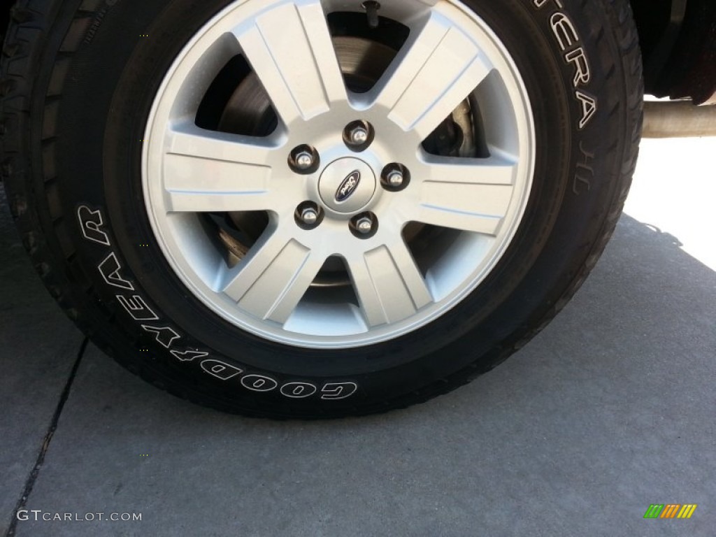 2010 Ford Explorer XLT Wheel Photo #81007645