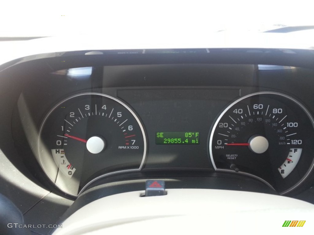 2010 Ford Explorer XLT Gauges Photos