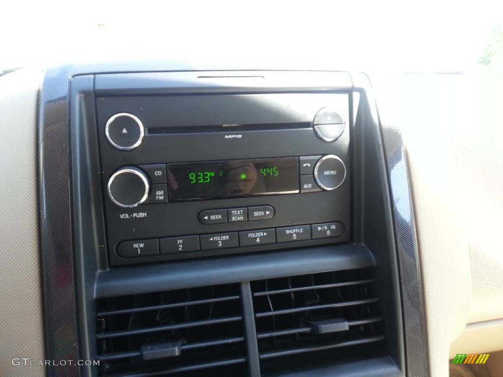 2010 Ford Explorer XLT Controls Photo #81007763