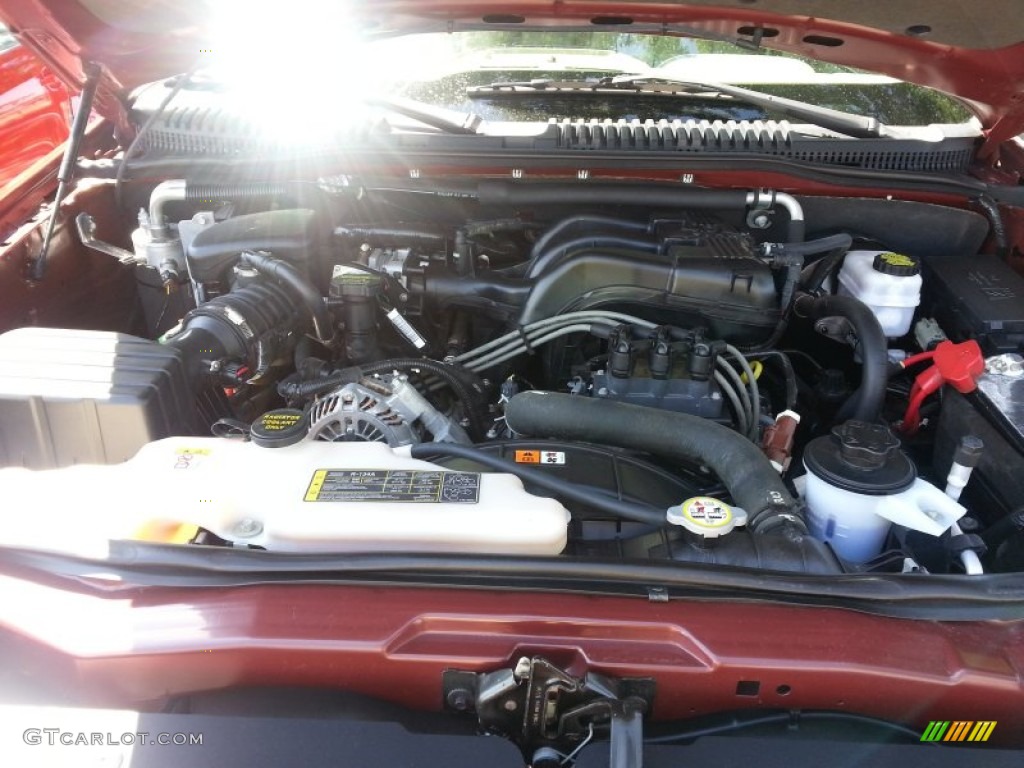 2010 Ford Explorer XLT Engine Photos