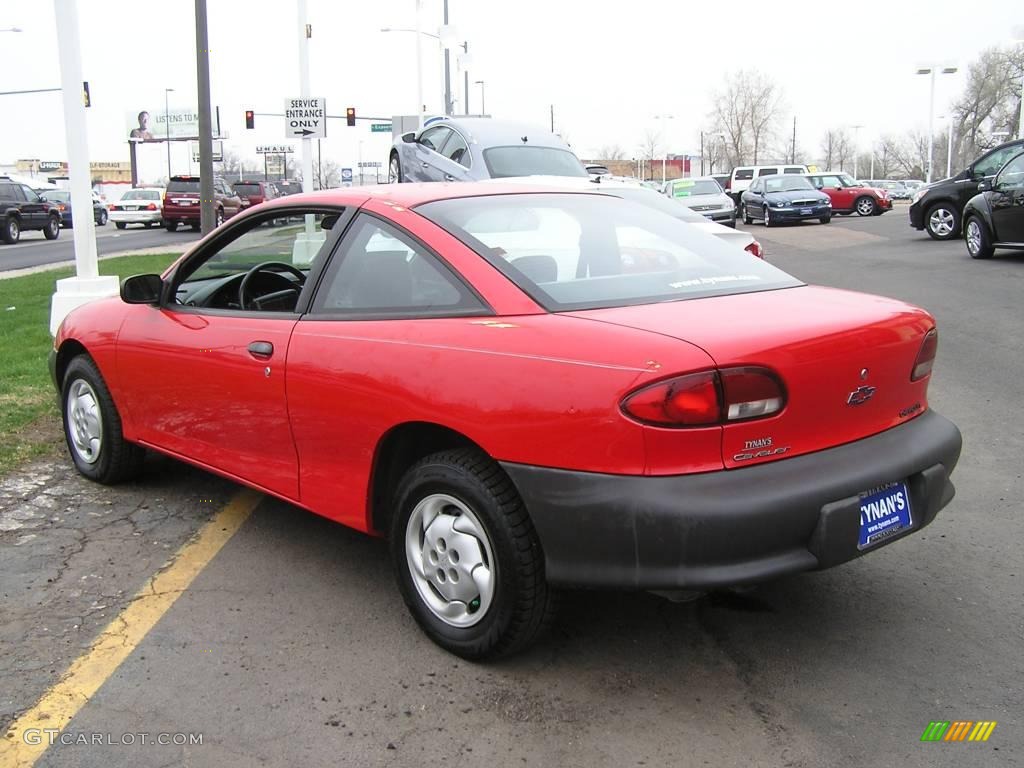 1996 Cavalier Coupe - Bright Red / Dark Gray photo #2