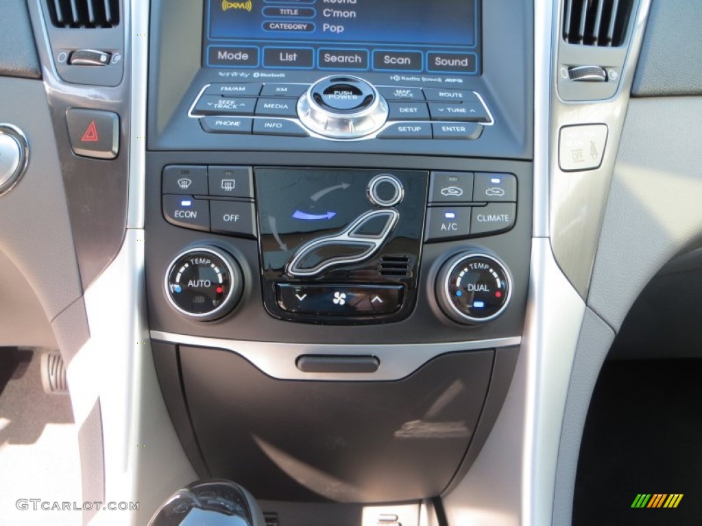 2013 Hyundai Sonata Hybrid Limited Controls Photo #81009397