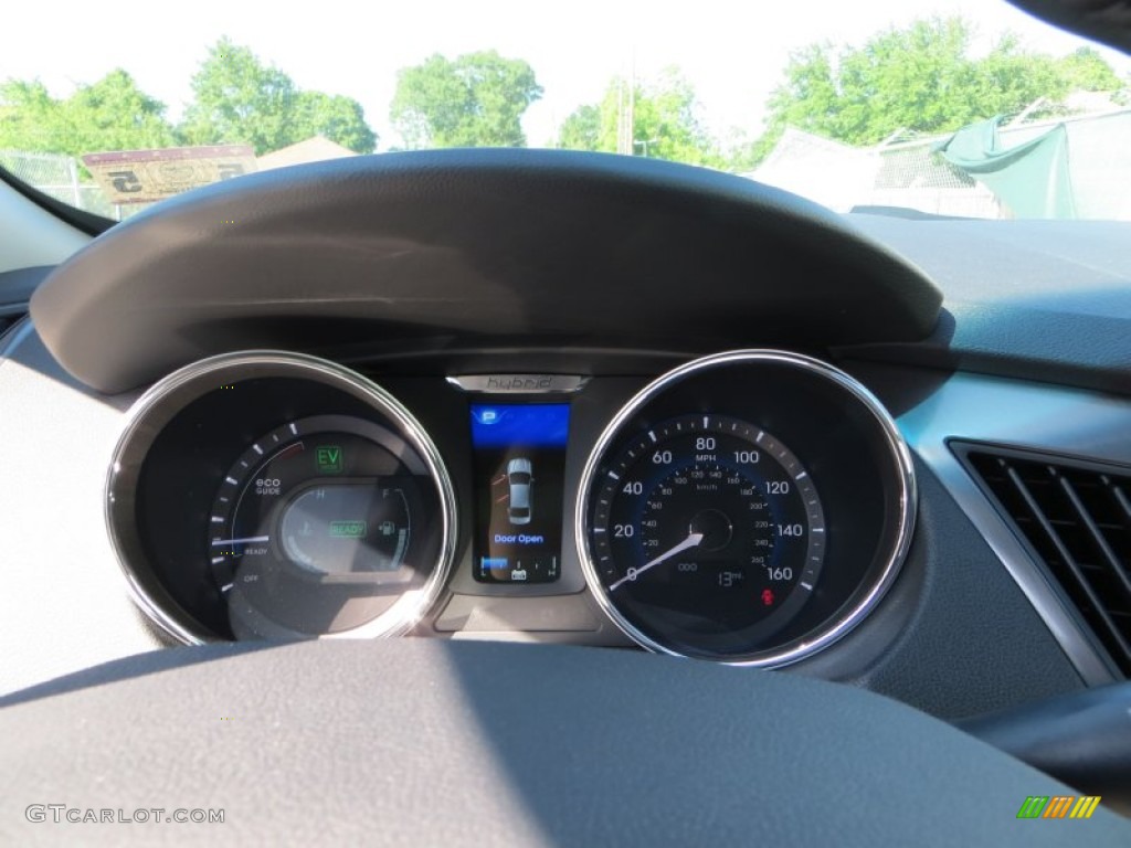2013 Hyundai Sonata Hybrid Limited Gauges Photo #81009420