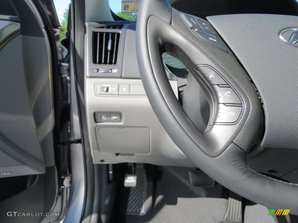 2013 Hyundai Sonata Hybrid Limited Controls Photo #81009427