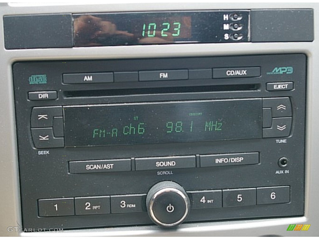 2008 Forenza  - Champagne Beige Metallic / Grey photo #4