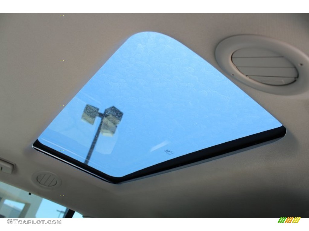 2012 Lincoln MKT FWD Sunroof Photos