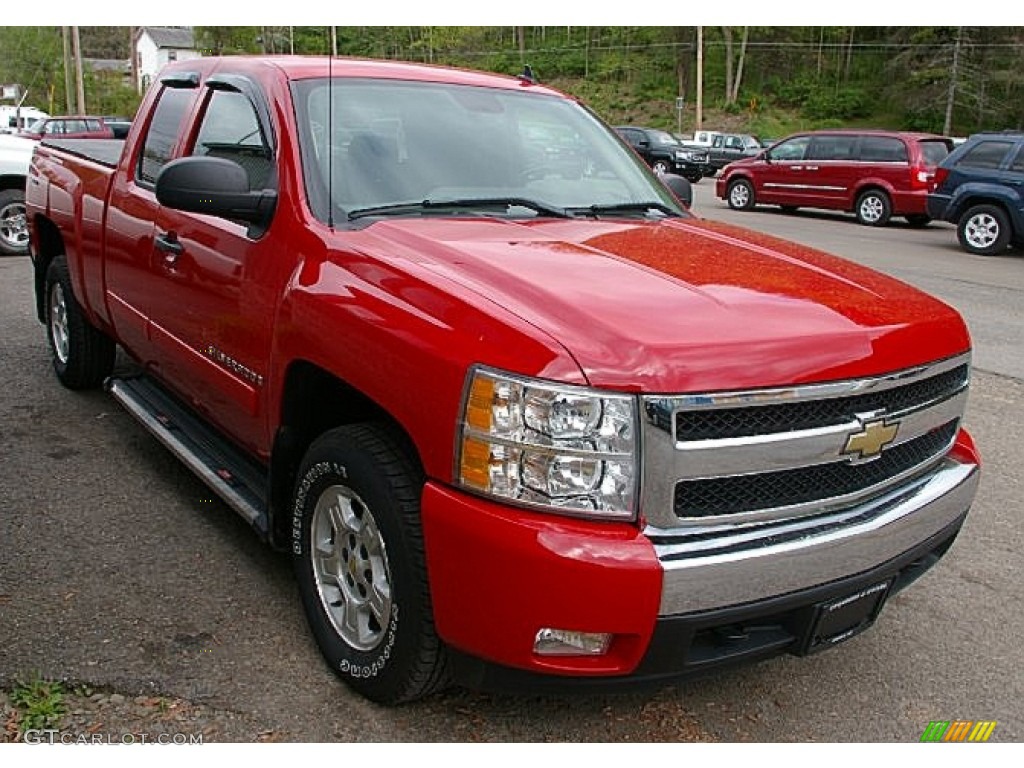 2007 Silverado 1500 LT Extended Cab 4x4 - Victory Red / Ebony Black photo #10